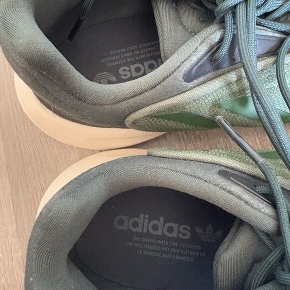 Adidas‎ Originals Ozelia Sneakers Shadow Green Oxide Men's Size 11 Streetwear - Picture 6 of 7